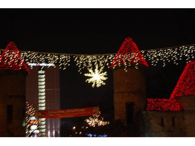 Tornid punastes mütsides